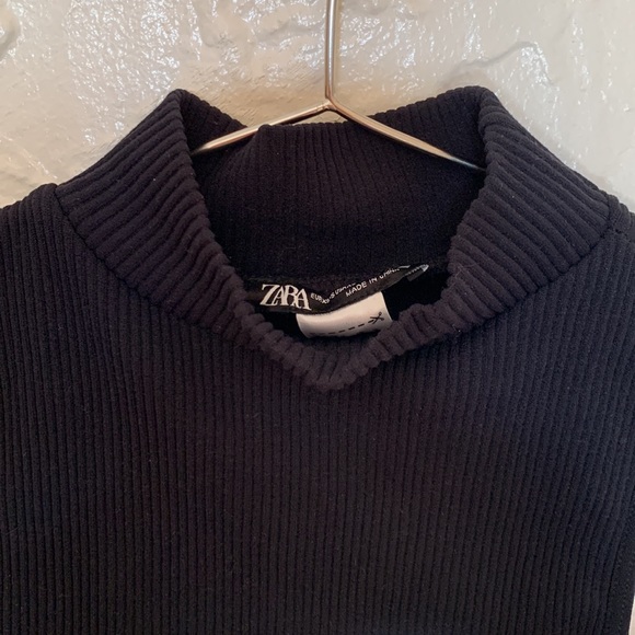 Zara Ribbed Crop Top - Picture 4 of 4